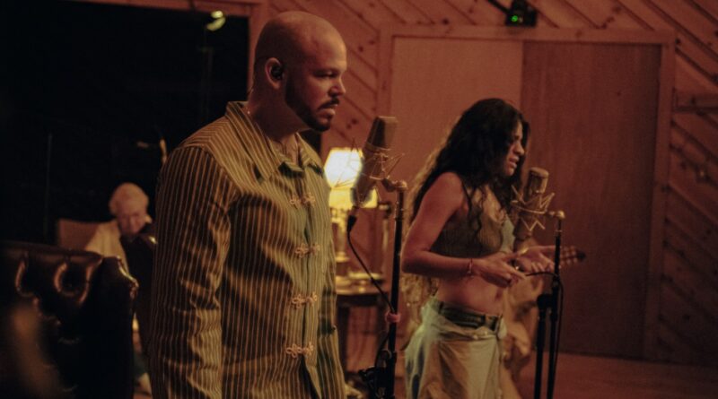Residente y Jessi Reyez se unen en una sesión acústica y especial en El Encuentro